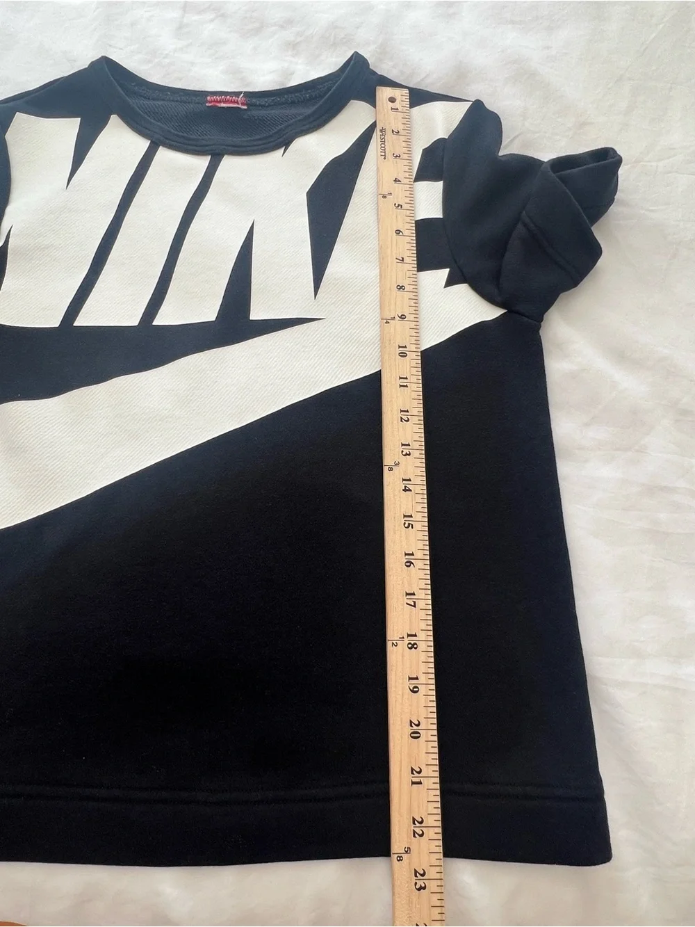Nike Boxy Baggy Short Sleeve Top